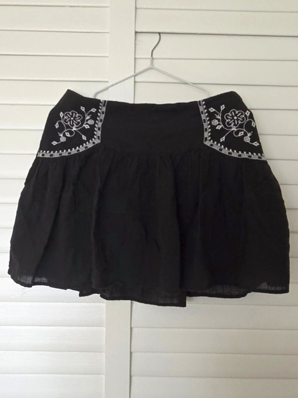 H&M - Flowy Mini Skirt